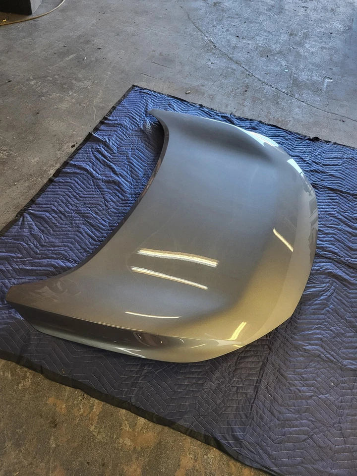 Capó Nissan usado OEM para 2021-2025 Rogue EE. UU. Foto 4 de 4