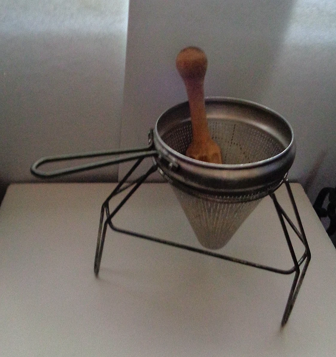 VINTAGE ALUMINUM CONE SIEVE/STRAINER WITH STAND AND WOOD PESTLE