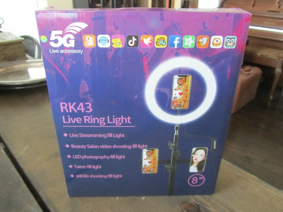 5G RK43 8" Ring LIVE LIGHT Kit - NEW IN BOX - Streaming Photography Fill Light  - Image 2 of 4