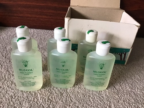 NOS Vintage Muskol Store Display Holder W/6 Muskol Full 2 fl oz Plastic Bottles - Picture 3 of 14