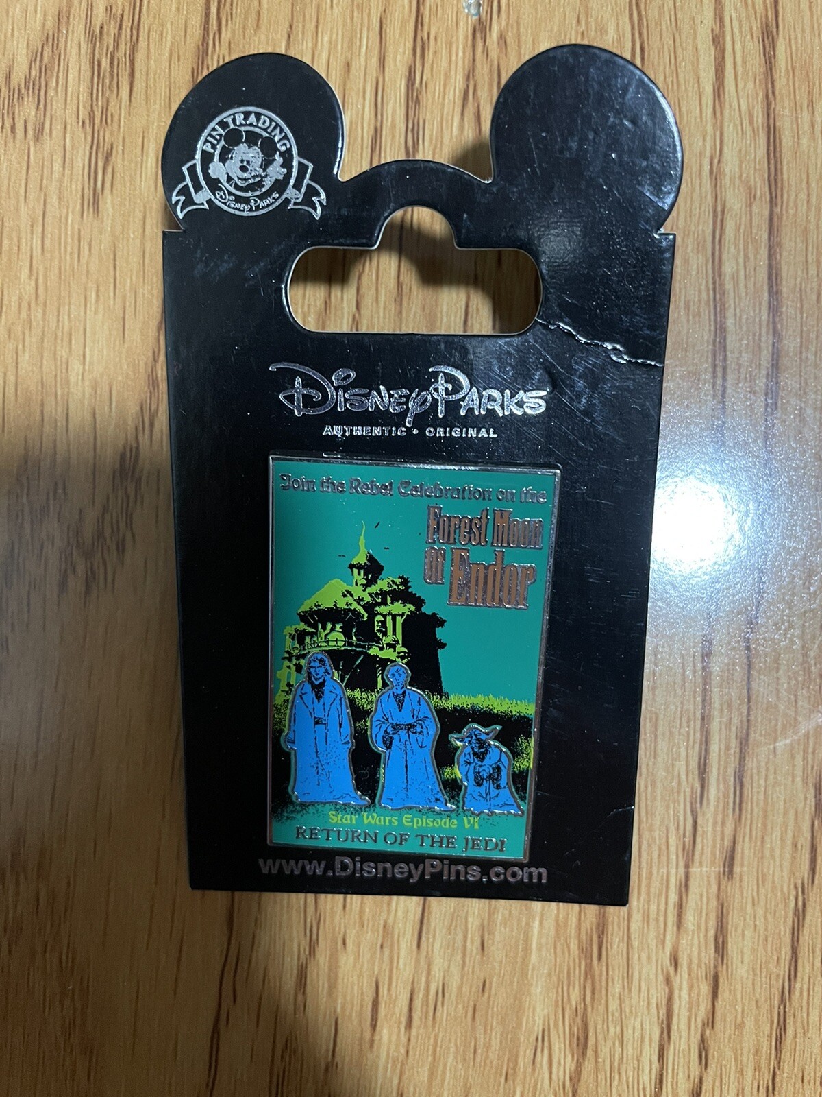 NWT Disney Parks Star Wars EpisodeIV Return of the Jedi Forest Moon of Endor Pin