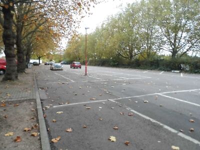 Foto 6x4 Parkplatz im Zentrum von Harlow Es kann leer sein, da es nur c2015's gibt