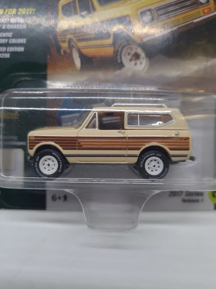 Johnny Lightning Classic Gold 1979 International Scout ll pintura Buff 1 de 1256 Foto 2 de 4