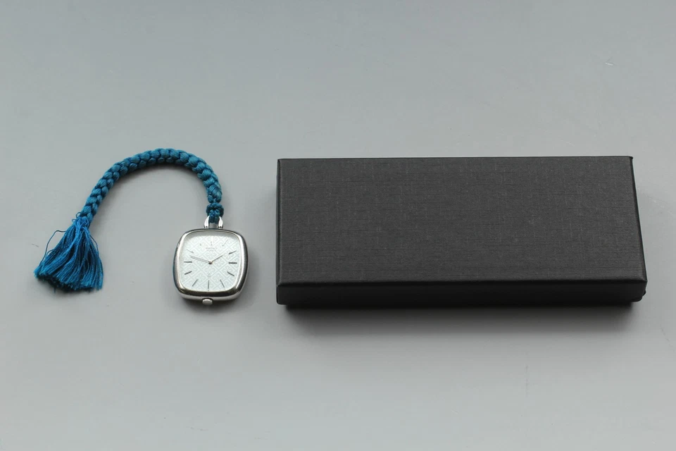 Vtg 1978 Exc+5 Seiko Pocket Watch Quartz 16-5970 Palladium Square Womens JAPAN - Image 2 of 4