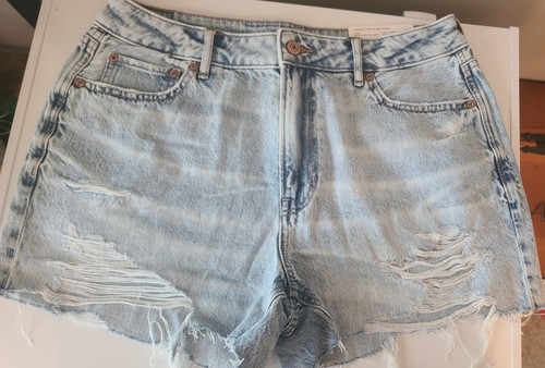 American Eagle Women‘s Tom Girl Jean Shorts Denim Distressed Women’s Size 10