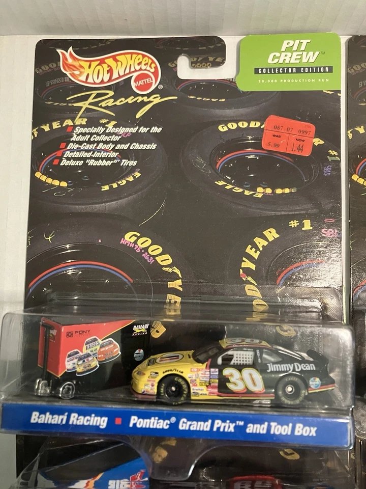 Hotwheels Pit Crew Team Racing 1999 lote de 19. 1:64 Foto 2 de 4