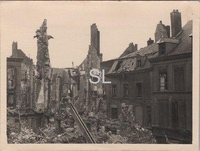 Foto, Wk2, 1. kl. kw. kol., Zerbombte Stadt, Messincourt, Frankreich (MBF-29)