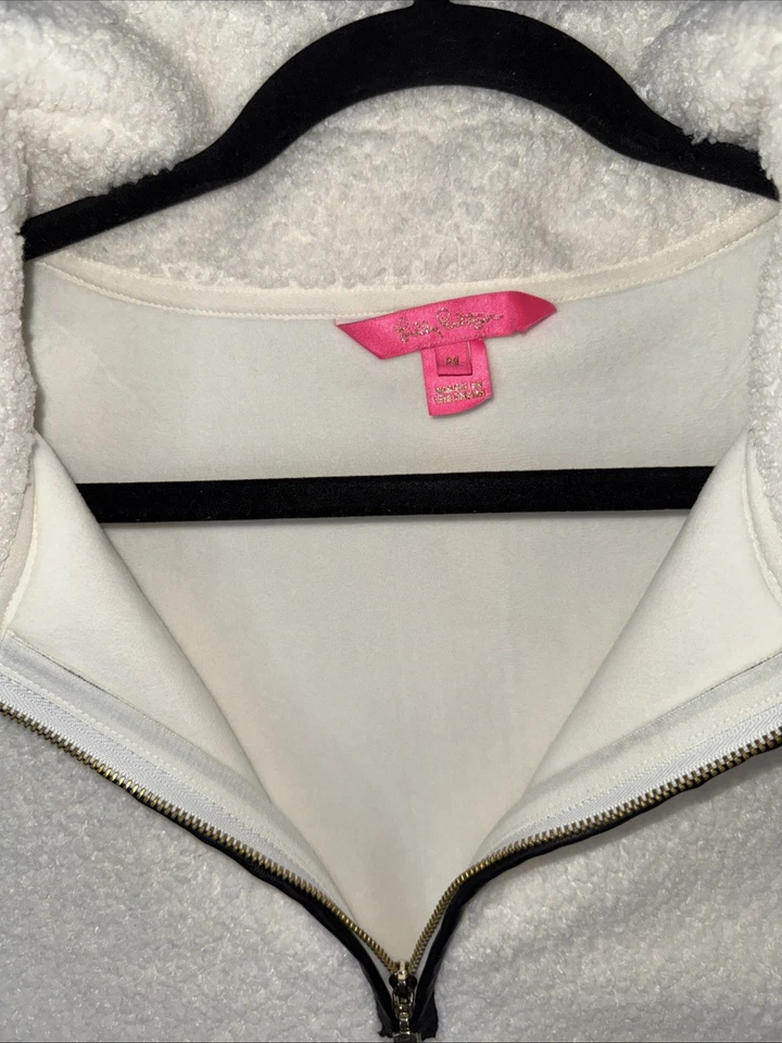 Nuevo sin etiquetas Suéter Lilly Pulitzer Para Mujer Mediano Dolorido Sherpa 1/4 Cremallera Blanco Vacaciones Foto 2 de 4