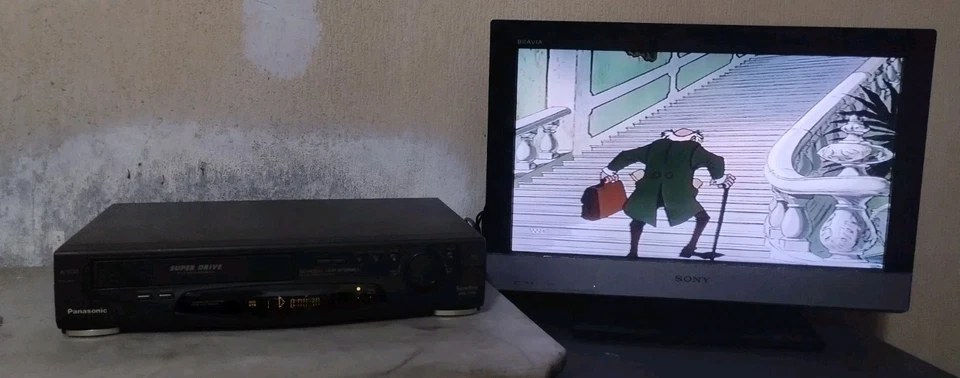PANASONIC NV-HD650 VIDEOREGISTRATORE VHS 6 TESTINE STEREO CON TELECOMANDO  - Immagine 2 di 4