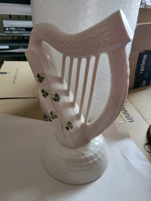 Vintage Belleek Harfe Donegal Parian China handbemalt Kleeblatt Made in Ireland
