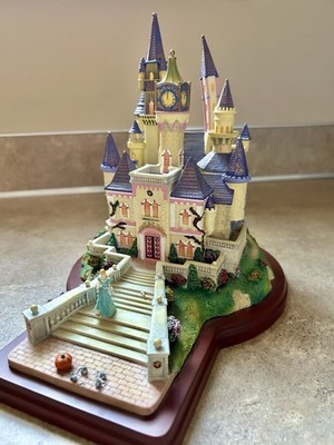 1996 Disney Lenox Cinderella s Enchanted Castle Sculpture Mice Pumpkin Wood Base