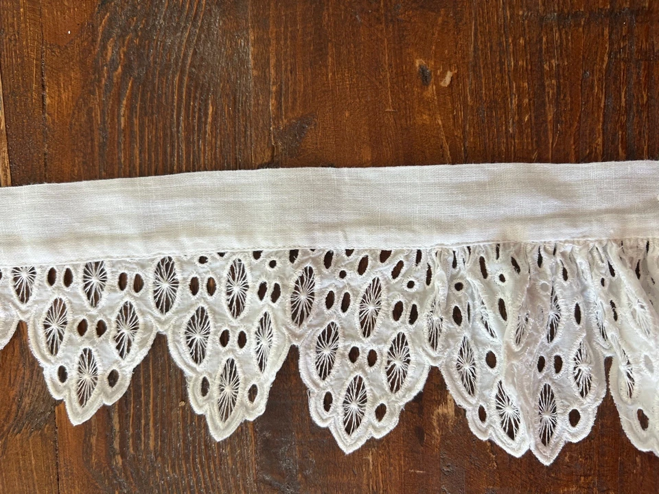  Vintage 3 Ivory Child's Collar Detachable  - Image 4 of 4