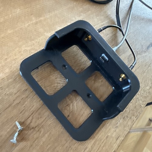 Wall Mount Wandhalterung Netgear Nighthawk M6 Pro USB + Antennen Slide In