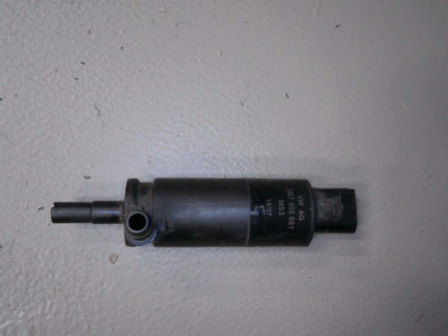 Waschwasserpumpe Scheinwerferreinigung 3B7955681 VW Touran 1.9 TDI Bj 2007 1 T