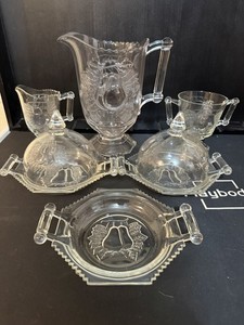 Baltimore Pear patterned Dish set by Jeannette Glass, made from 1950 - 1972