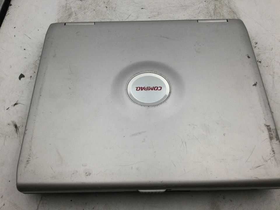 COMPAQ PRESARIO 2100 - INTEL CELERON - 1GB RAM - BOOTS TO BIOS/BAD SCREEN - BB - Image 4 of 4