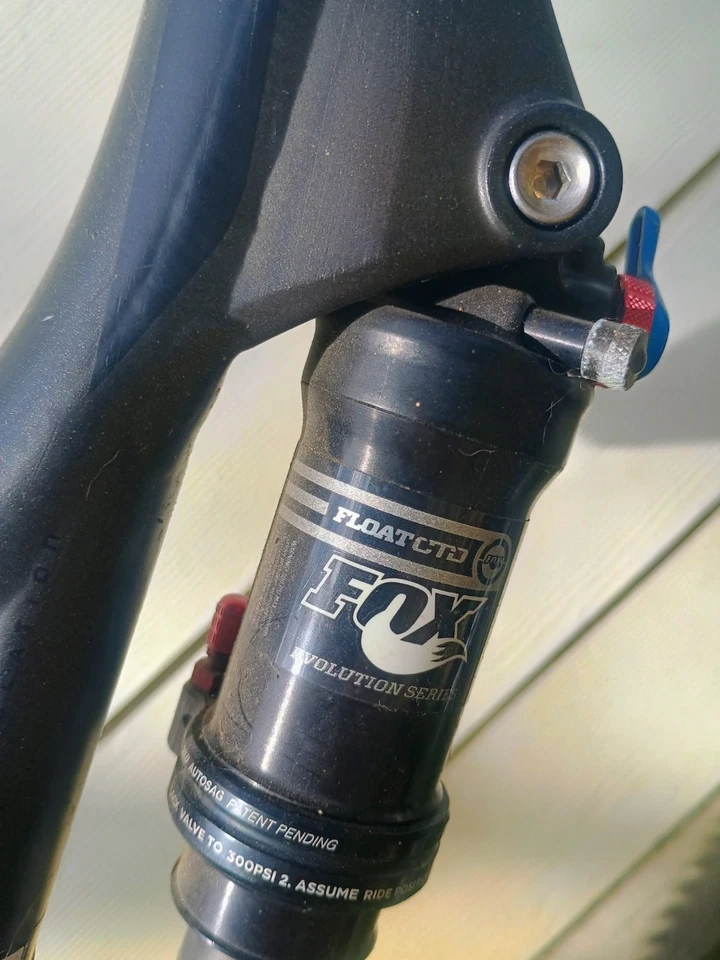 2017 Specialized Stumpjumper FSR 29 Средний - RockShox/Fox, Тормоза XT, $1200 OBO - Изображение 4 из 4