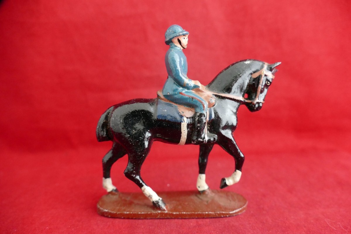 Lot De Cavaliers En Casque Adrian – Quiralu, Figurines Militaires, Occasion
