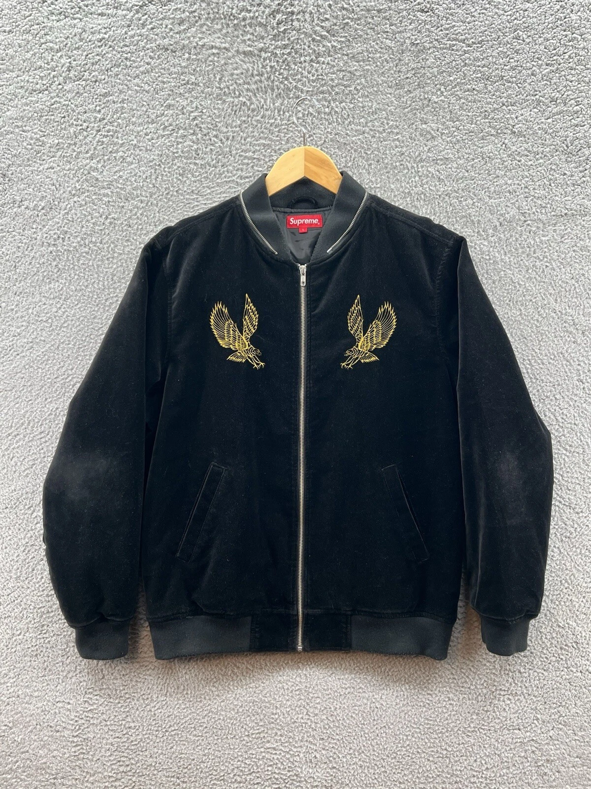 Blouson bomber velours suprême brodé doublé aigle noir (sans capuche) taille L