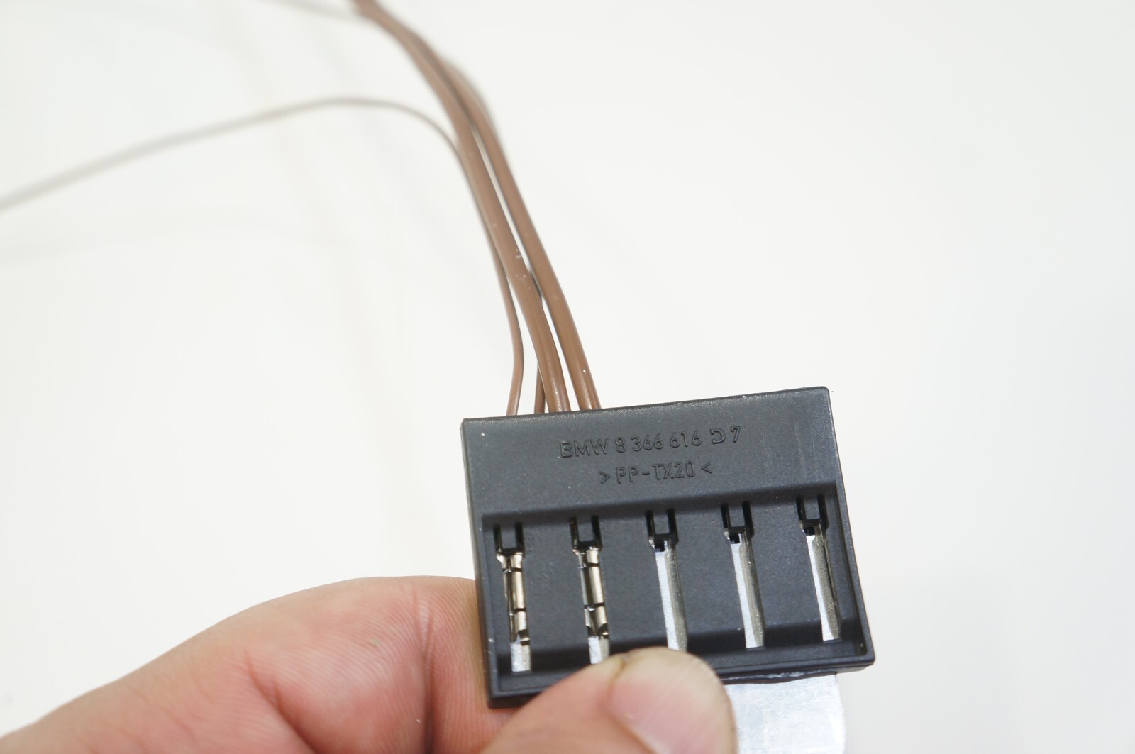 OEM BMW negative wire cable terminal clamp ground loom 8366616