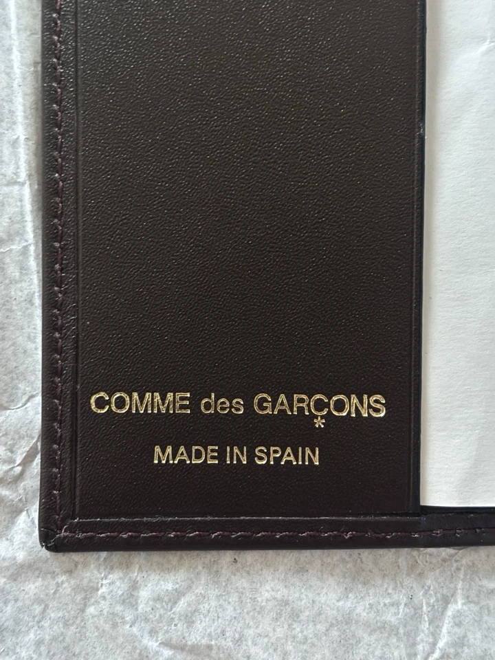 Portatarjetas Comme Des Garçons Clásico Cuero Marrón Oscuro Doble Plegable Nuevo Con Etiquetas España Foto 3 de 4