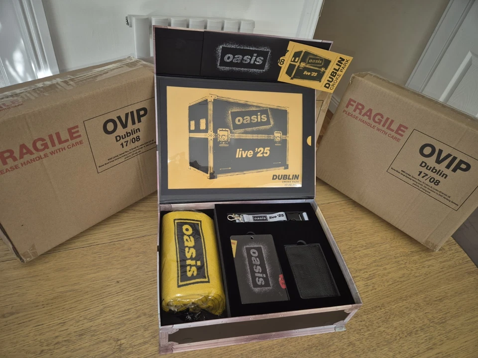1 X Oasis VIP Limited Edition Merchandise Pack. Dublin Croke Park 17... - Image 2 of 4
