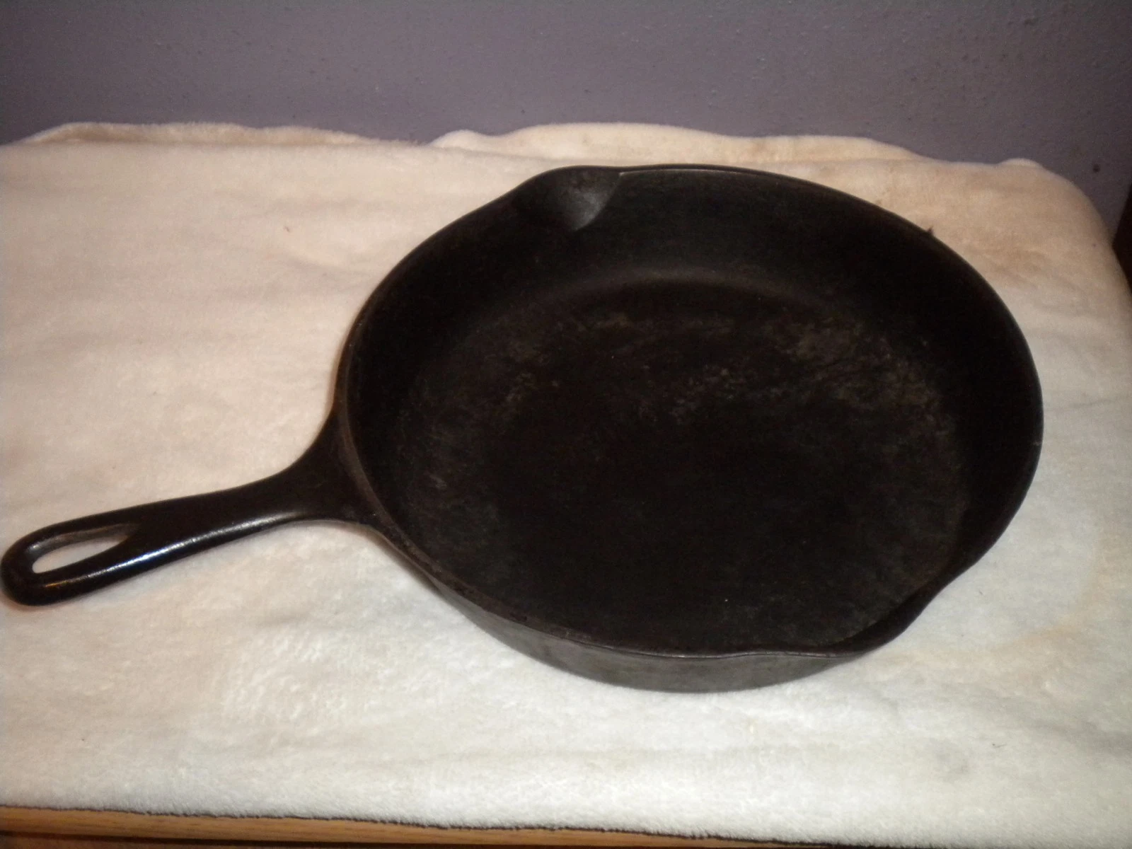 Wagner Ware 1058F Cast Iron Skillet