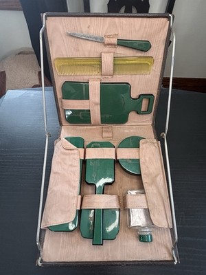 Vintage Art Deco Green Bakelite Travel Vanity Set  Mirror Comb Bottle Case RARE
