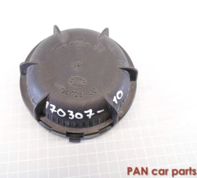 Scheinwerfer Abdeckung Staubkappe VW Passat Golf Vento Hella 134728-00, 13472800 - Bild 1 von 2