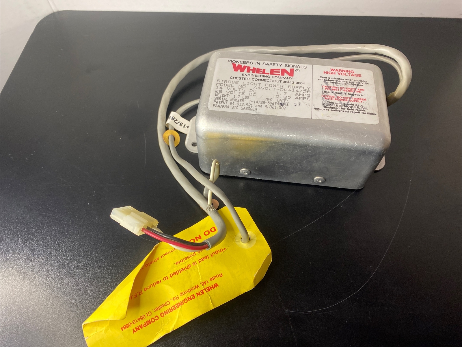 Whelen Aircraft Strobe Light Power Supply Model A490 TCF14 / 28 Made