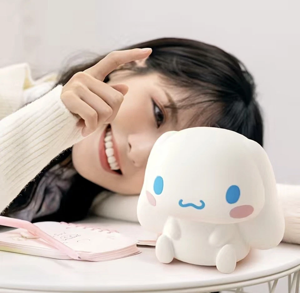 Lindo Cinnamoroll Luz Usb Luz Táctil Recargable Lámpara de Noche ENVÍO A EE. UU. Foto 4 de 4