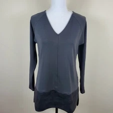 Natori Womens Top S Gray Long Sleeve V Neck Faux Leather Trim Hem Tunic Shirt