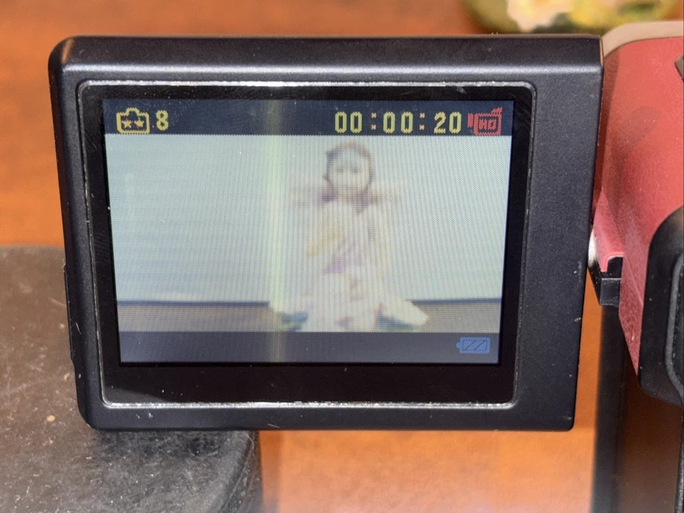 Jazz HDV191 HD HDMI Rotate Video Recorder 11Mp Camera W/ Travel Case - Image 4 of 4