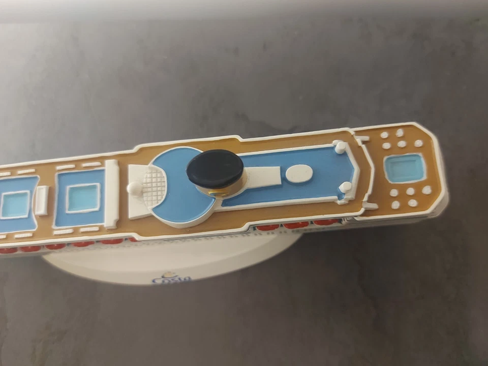 MODELLINO NAVE IN CERAMICA O RESINA COSTA CROCIERE - COSTA ATLANTICA - Immagine 3 di 4