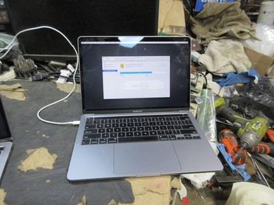 Apple MacBook Pro 13.3'' 2020 MWP72LL/A Core i5 2.4GHz/16GB RAM/512GB SSD, NO OS