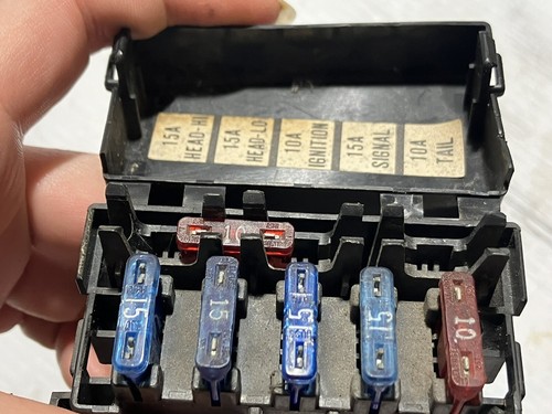 1997 Suzuki GSXR 750 Fuse Box Plug (OEM) - Picture 15 of 17