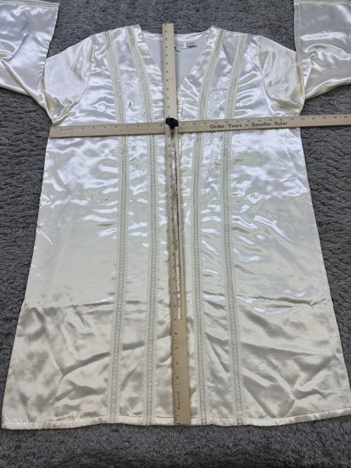 Abrigo de casa de boda Go Softly Robe para mujer mediano marfil satinado plisado encaje brida Foto 4 de 4