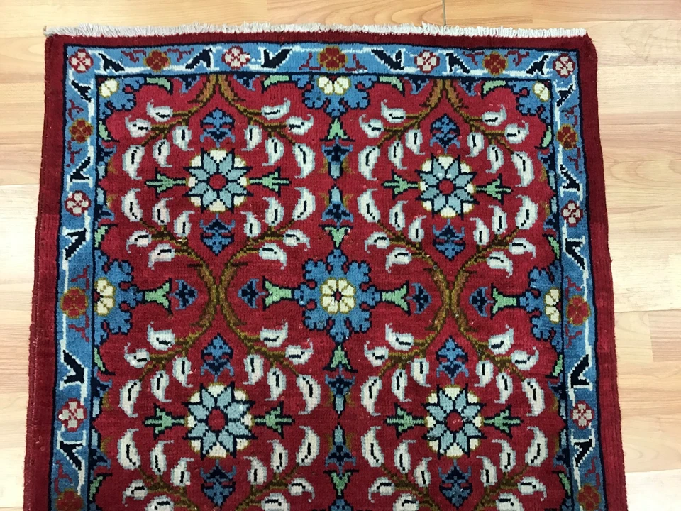 2'5" x 5' Antique Indian Floral Oriental Rug - 1930s - Hand Made - 100% Wool - Image 3 of 4