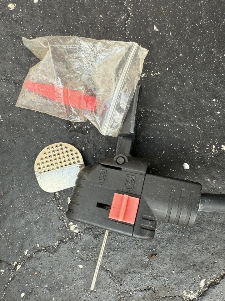 Bomba de pie manual Zefal 120 PSI con accesorios y estuche - Neumáticos de bicicleta, pelotas deportivas Foto 4 de 4