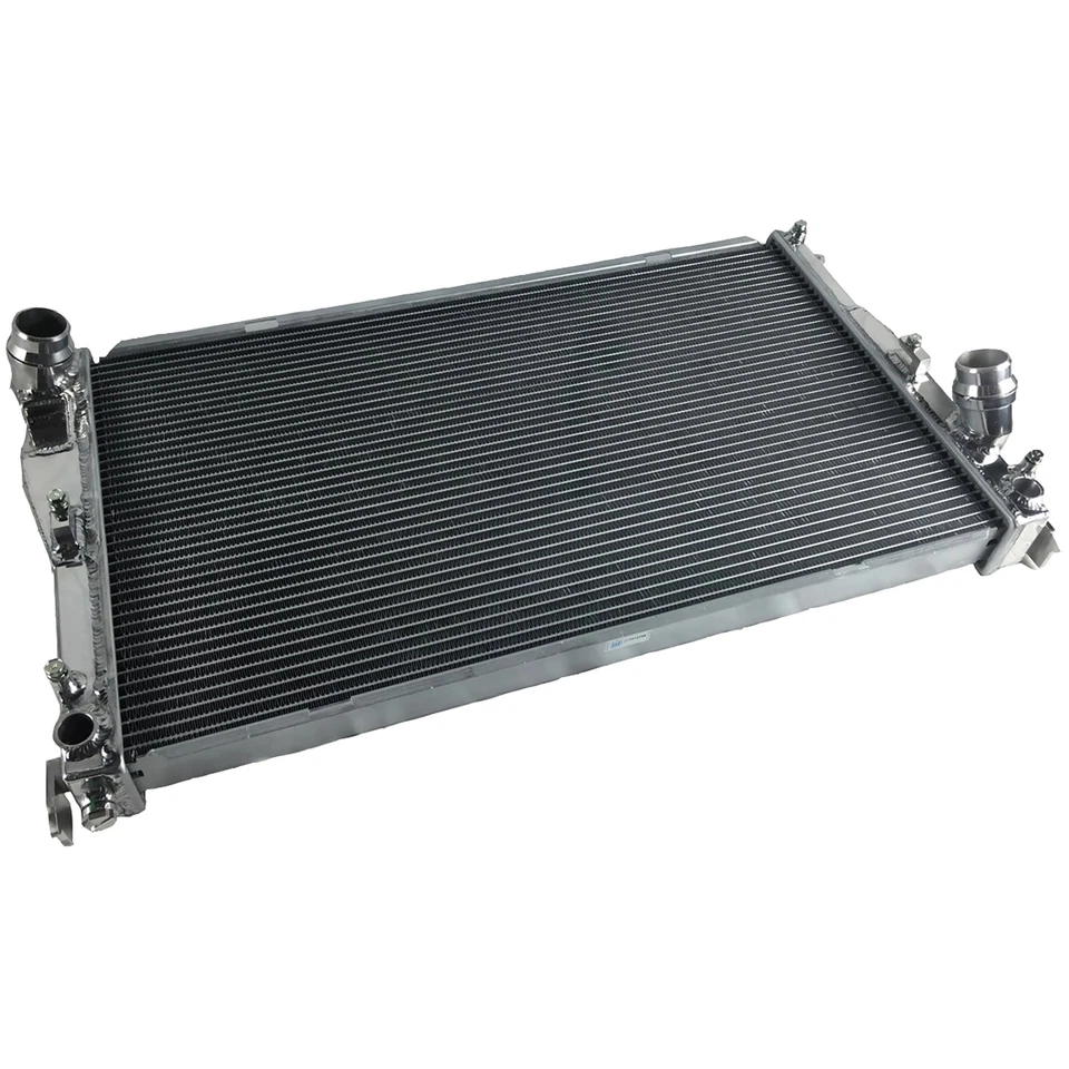 Radiador de rendimiento CSF 7046 para BMW 335i 2005-2013 / 2006-13 135i / 2008-16 Z4 Foto 2 de 4