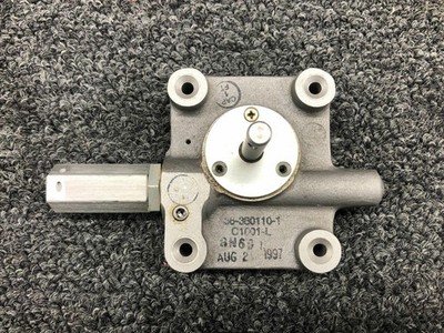 58-380110-1 Beechcraft 58 Fuel Selector Control Gear Box RH