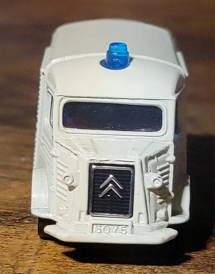 Camión de policía Tomy serie extranjera Citroen F44 Foto 3 de 4