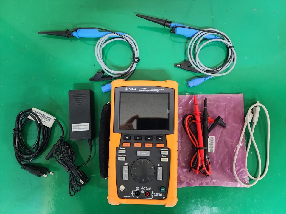 Agilent U1604B Handheld Oscilloscopes, 40 MHz, 2 Analog Channels - Image 3 of 4