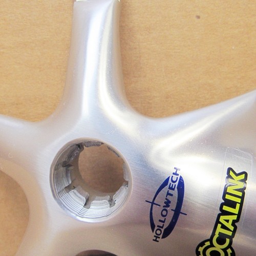 New-Old-Stock Shimano 105 Double Crankarm Set (Model FC-5501...172.5 mm)...Demo - Picture 13 of 18