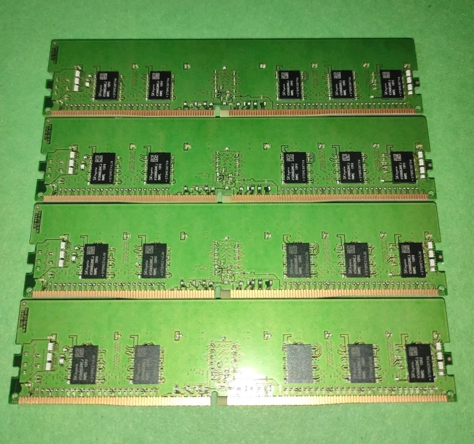 Hynix 32GB Total RDIMM DDR4 RAM Registered 8GB x4 PC4-2933 HMA81GR7CJR8N-WM - Immagine 2 di 2
