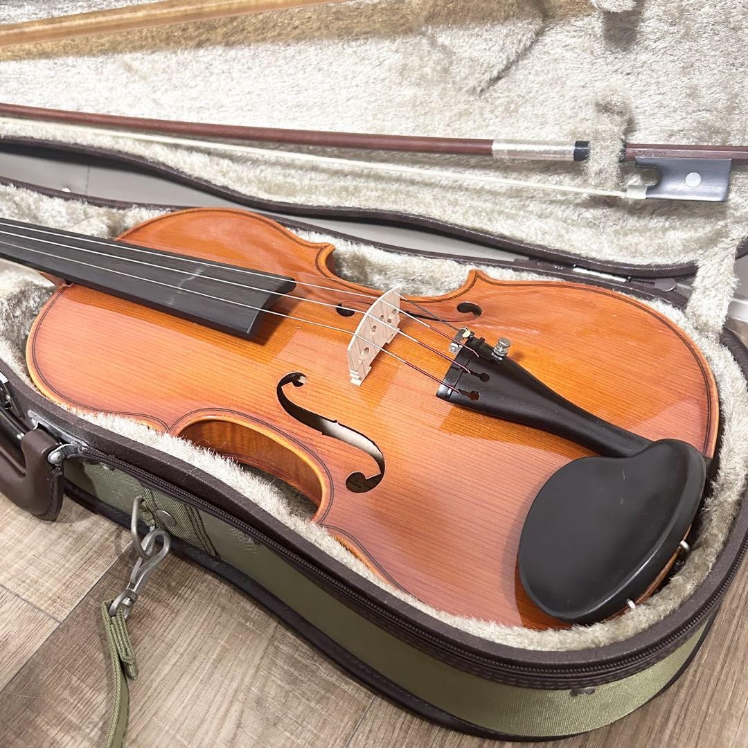 SUZUKI バイオリンNO.330　4／4　1992年 Suzuki No.330 4/4 Violin 1992 Full Size Used Bow Needs