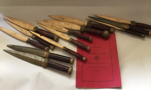 Ritual For The First Degree Supreme Consistory Of Masons With 13 Wood Daggers