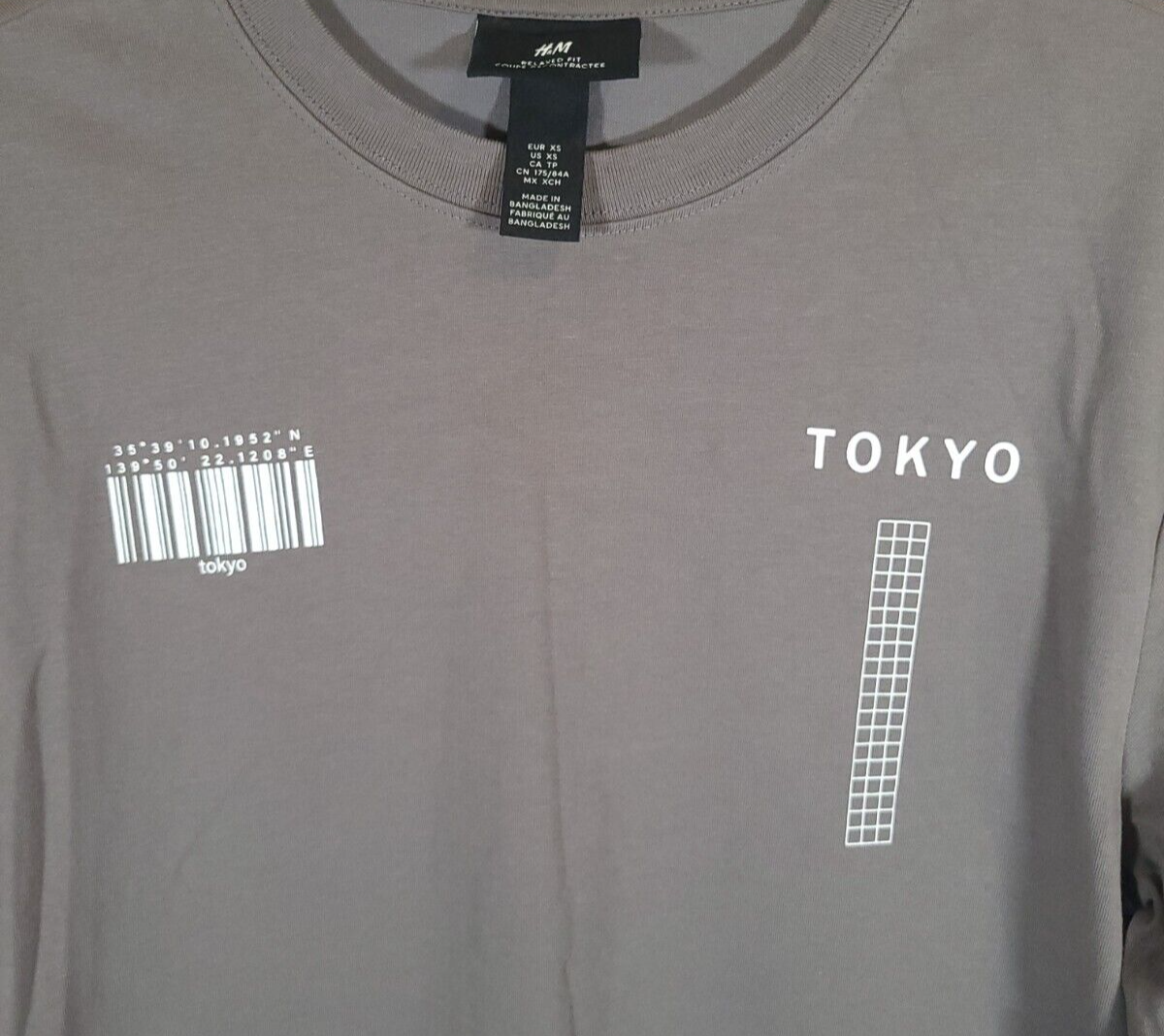 H&M Size XS Techwear Coolmax Relaxed Grey T-Shirt Tokyo