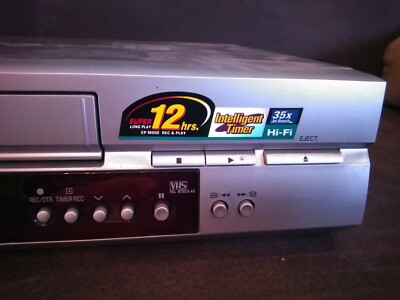 Enregistreur Vidéo Panasonic NV-FJ626EG-S Hi-FI Argent - Qualité Professionnelle Avec Fonctions Avancées