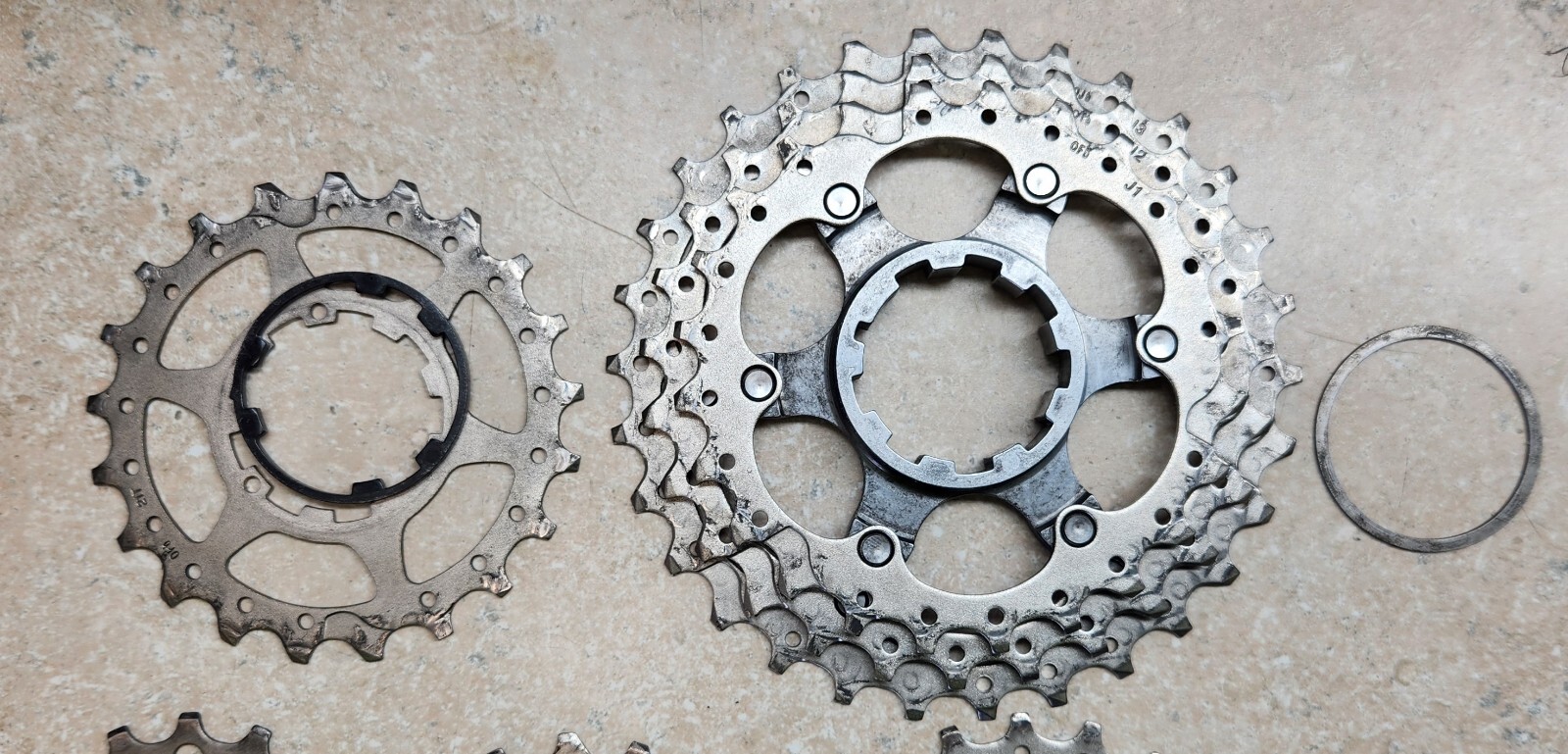 Shimano Ultegra  CS-6700 10 Speed Cassette 12-30 w/ paired KMC SL Chain